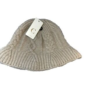 Cyrus Beanie Women One Size Cable Knit Cozy Winter Hat Mochi Beige Fuzzy NWT $49